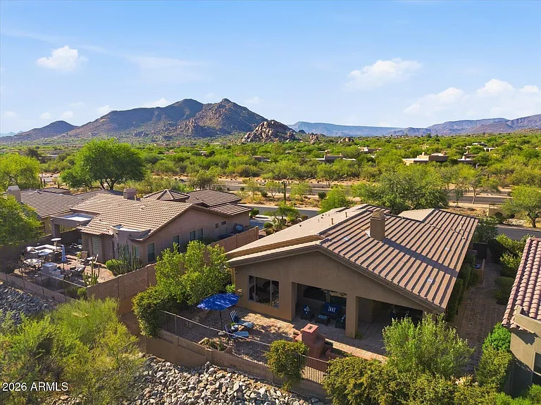 7427 E Evening Glow Dr — Photo 2
