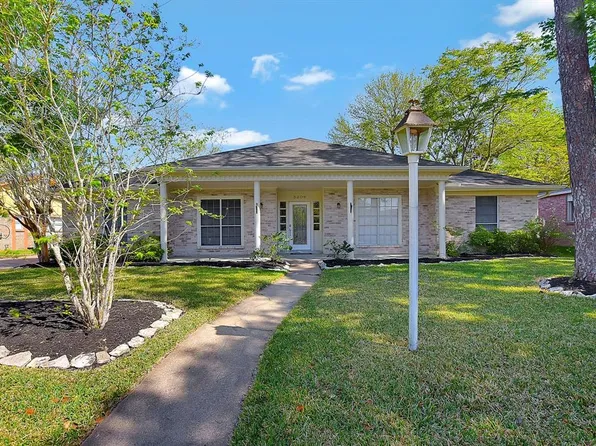 5206 Shady Oaks Ln, Friendswood, TX 77546