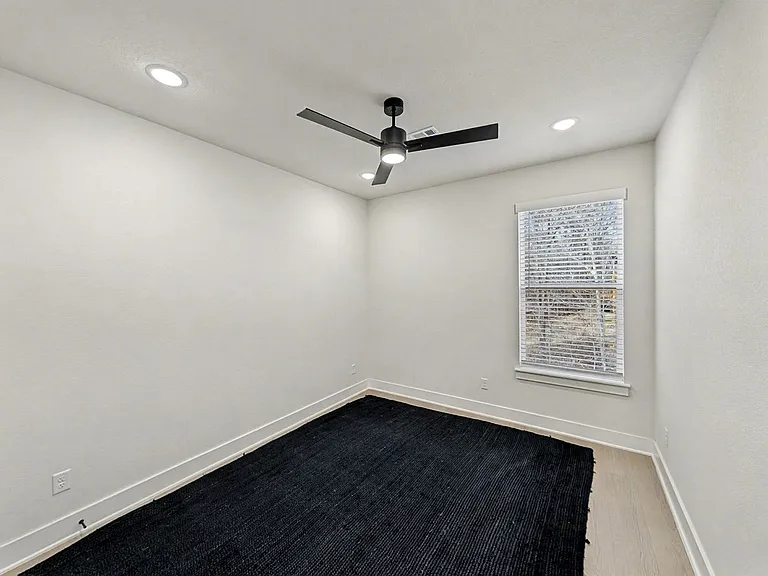 30 Cromer Dr — Photo 25