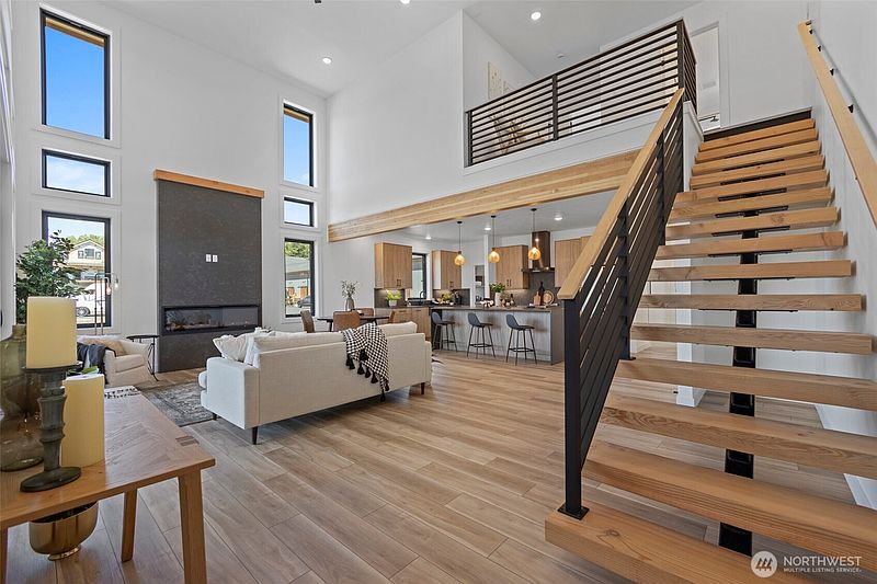 4th image of 209 Pebblebrook Drive