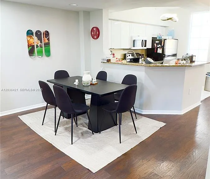2845 NE 185th St #908 — Photo 3