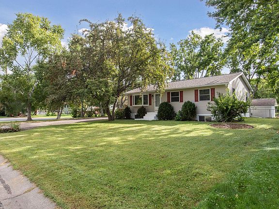 5th image of 9880 Cottonwood Ln N
