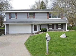 805 10th Ave NW, Waseca, MN 56093