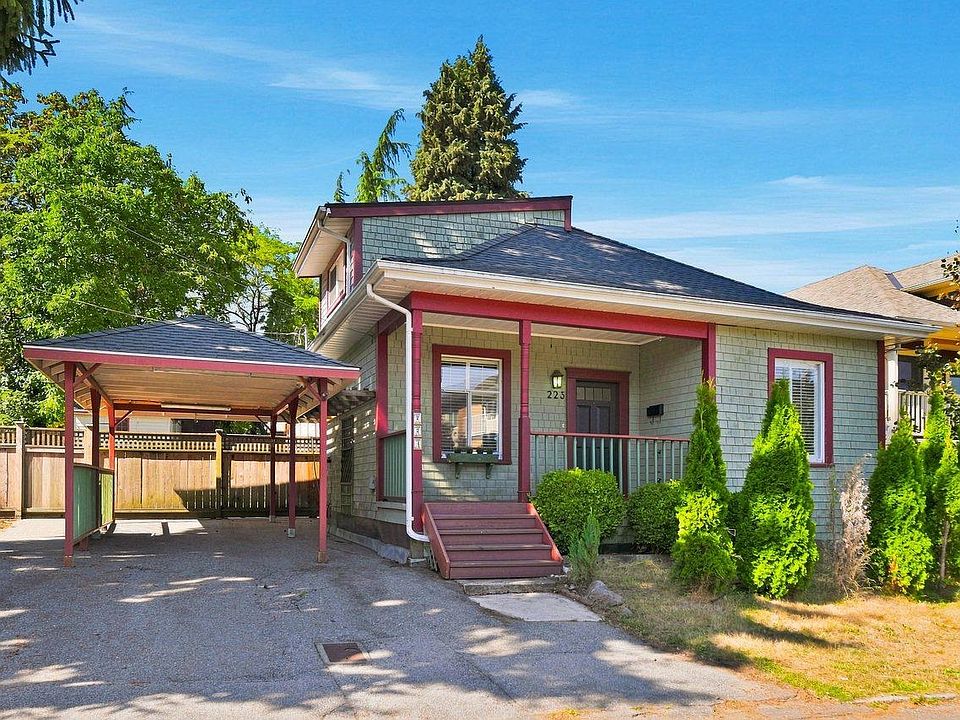 1st image of 223 Manitoba St