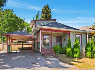 223 Manitoba St, New Westminster, BC V3L 1J3