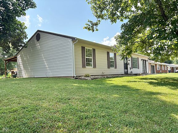 3rd image of 8862 N Shawnee Dr