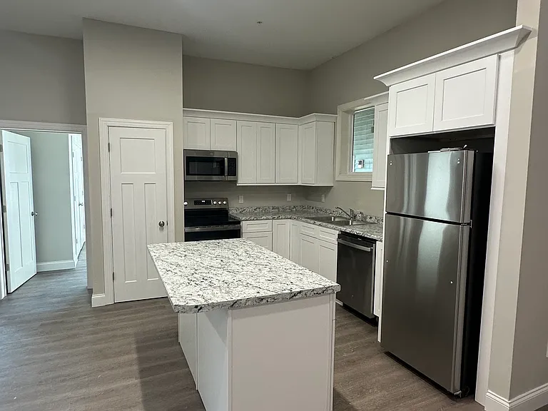 567 Dupont Rd #303 — Photo 1
