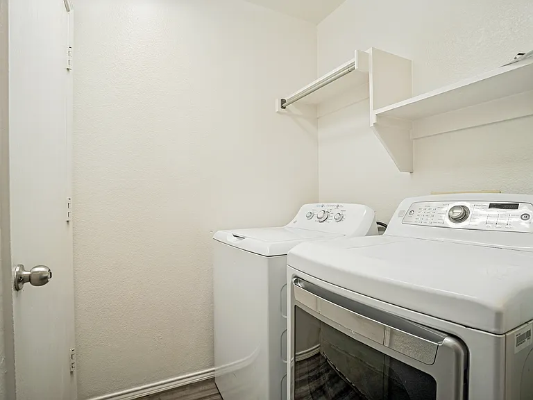 5905 Sandalwood Dr — Photo 22