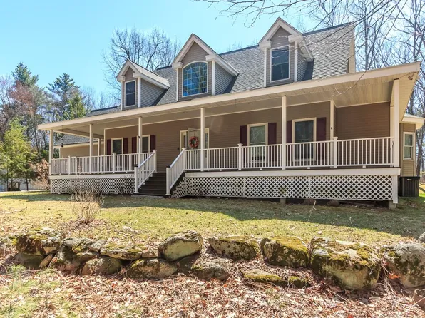 28 Fairway Drive, Merrimack, NH 03054