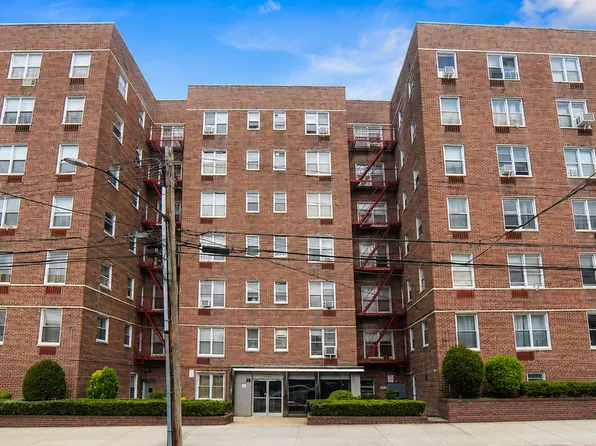 63-45 Saunders Street image 1 of 5