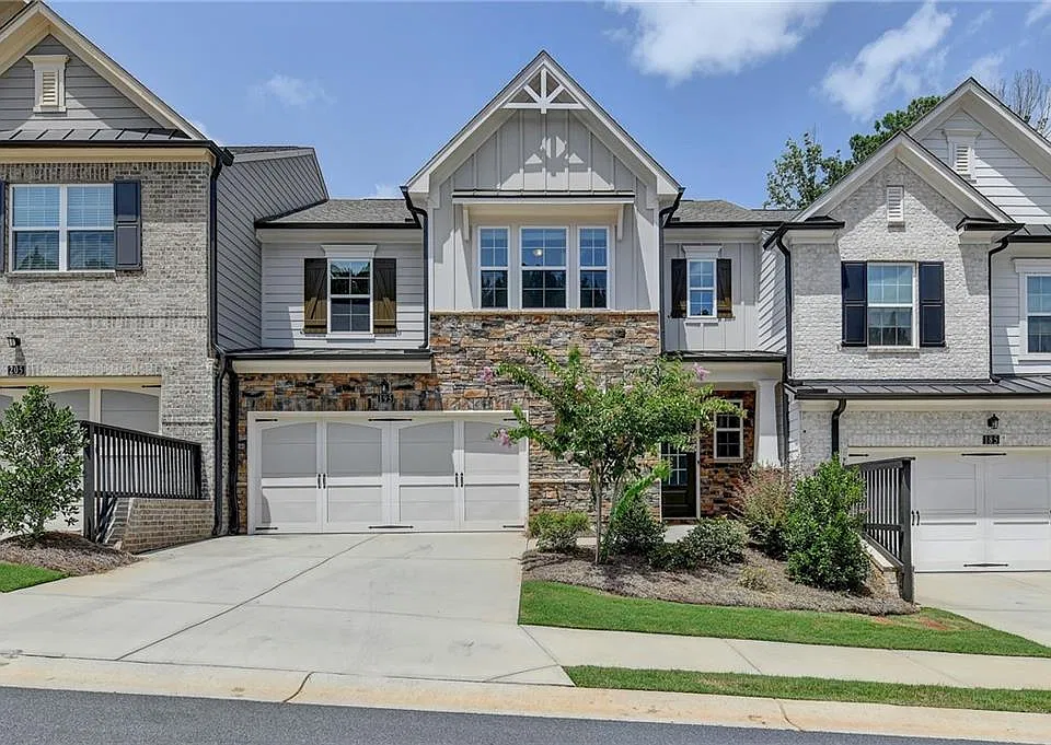 195 Whispering Woods Ct