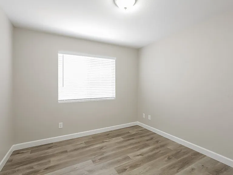 162 Mirador St — Photo 12