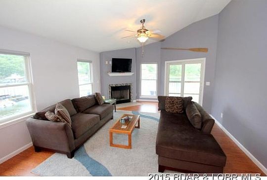 3rd image of 76 Nuttall Oak Ln