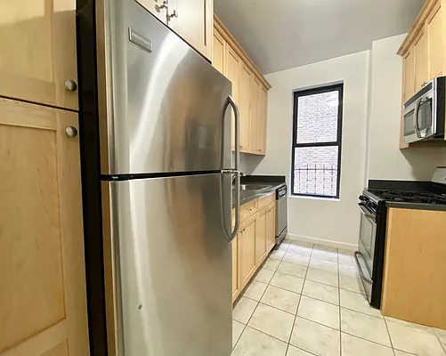 Rented by Oxford Property Group | media 12