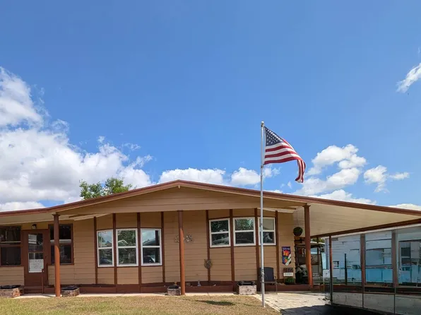 1517 Garrison Dr, Lakeland, FL 33810
