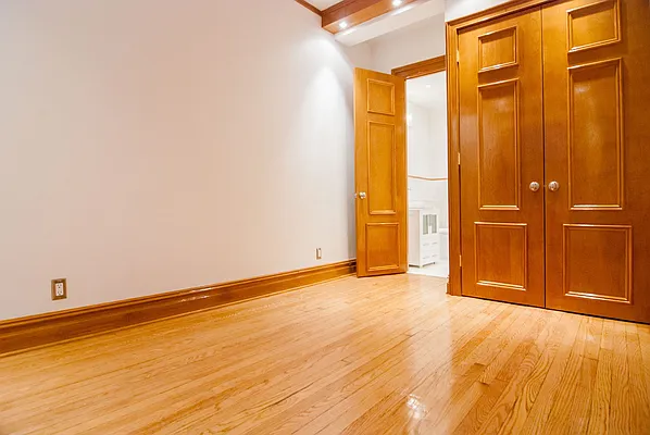 Rented by WAM Partners - William Moses Co. | media 77