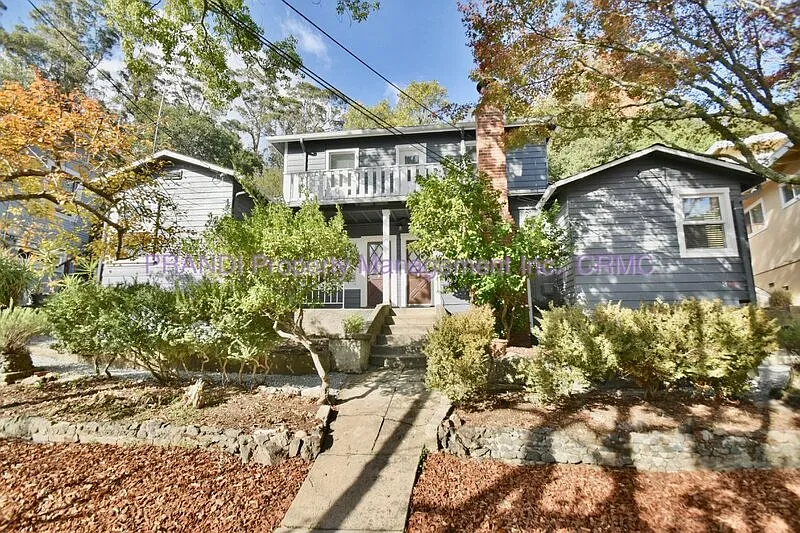 2 bed, 1.0 bath, 1000 sqft, $3,050 — Photo 1