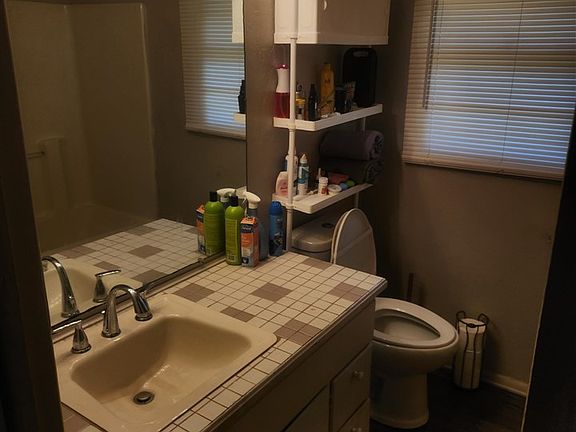 5th image of 1216 NW Carroll Dr