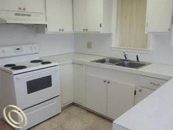 3rd image of 22710 Albion Ave