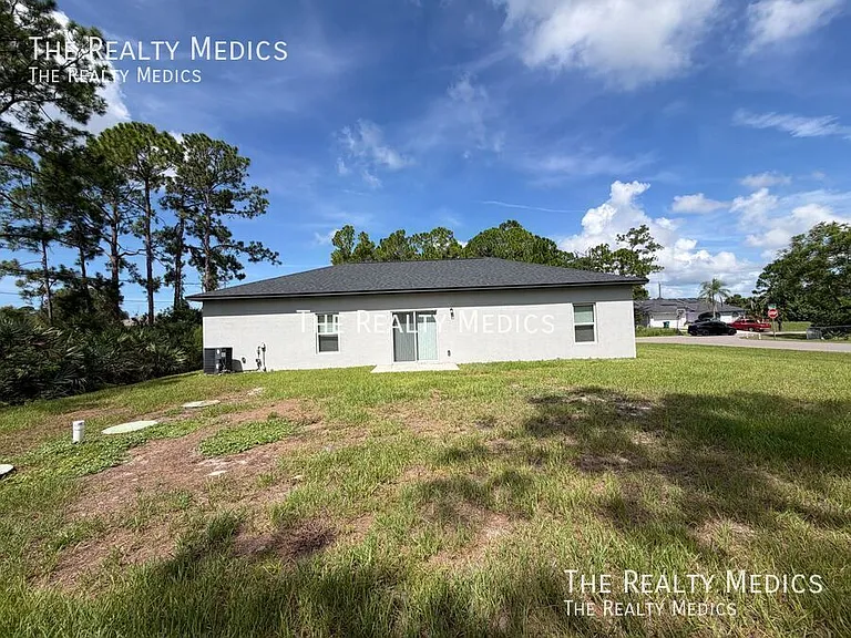 491 Ixora Ave NW — Photo 30