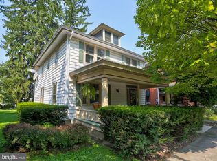 328 S Broad St, Lititz, PA 17543