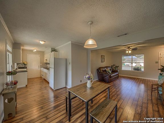 3rd image of 7530 Wishing Oaks St
