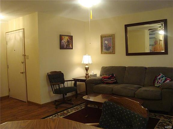 4th image of 688 Materdie Ln APT A