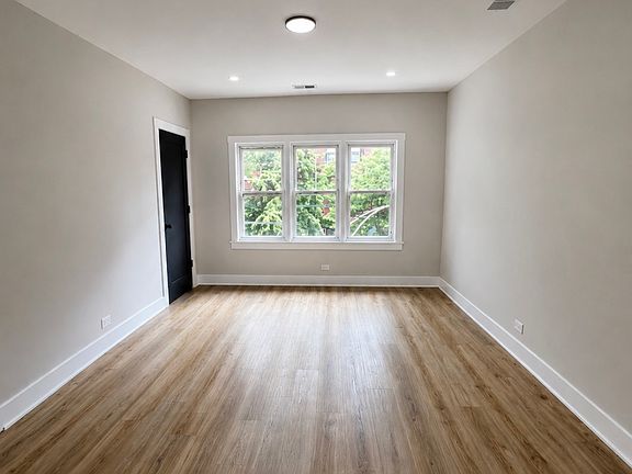 2nd image of 646 W 47th Pl #3