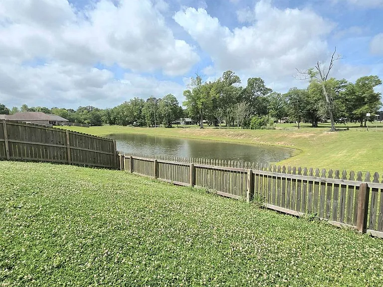 7004 Spring Gardens Dr — Photo 25