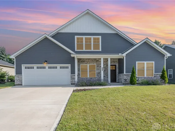 2719 Executive Dr, Troy, OH 45373