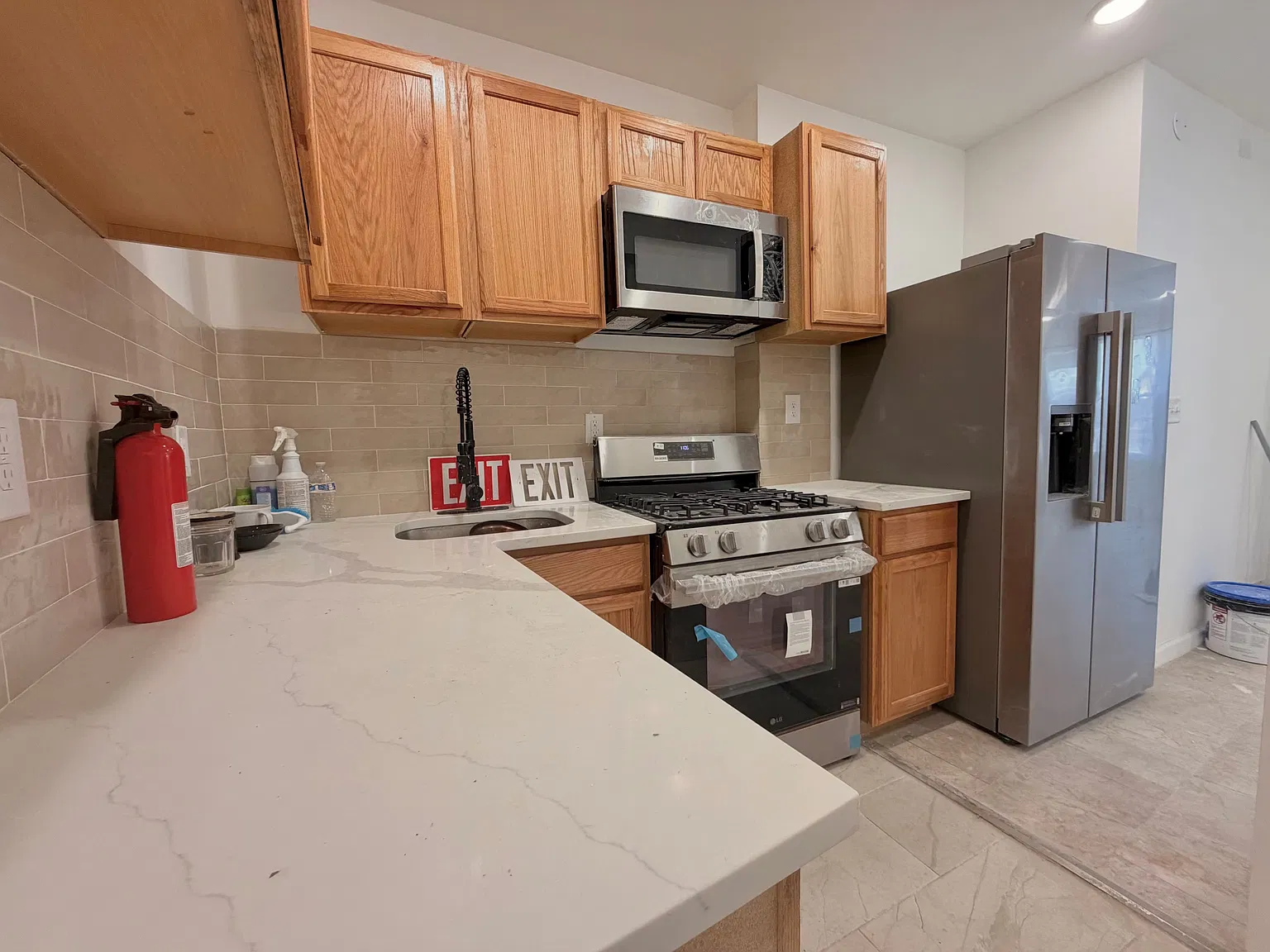 5 bed, $1,000 — Photo 1
