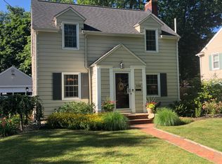 1122 Royce Ave, Kalamazoo, MI 49001