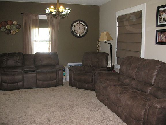 5th image of 712 S 2nd St