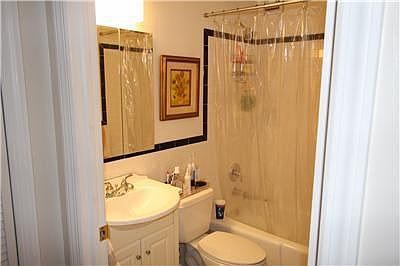 3rd image of 2025 Broadway APT 23H
