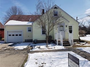 1002 Columbia Ave, Grove City, PA