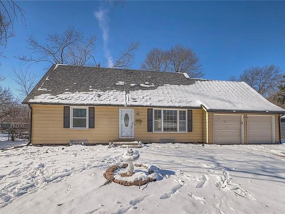 2nd image of 13516 Applewood Dr