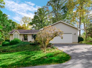 394 W Brookwood Ct, Valparaiso, IN 46385