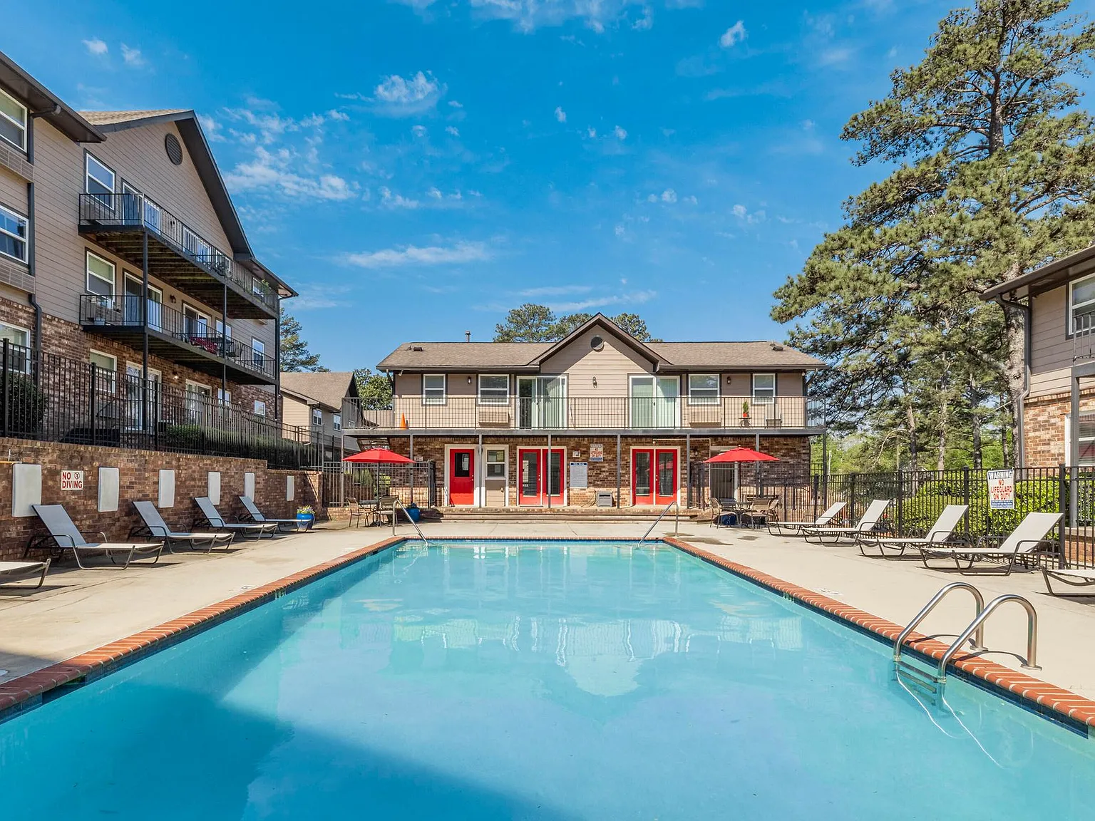 Hampton Hall | Comfort, Convenience, & Community All In One — Photo 4