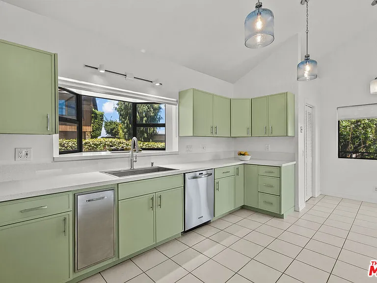3665 Alta Mesa Dr — Photo 12