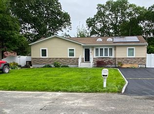 126 Arpage Dr E, Shirley, NY 11967