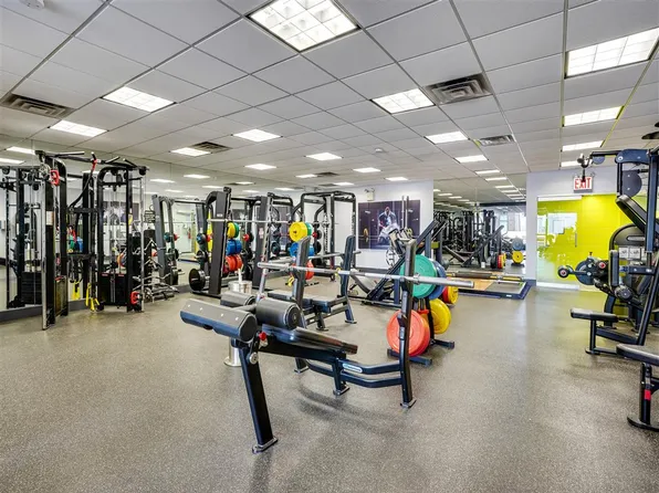 30 Waterside Plaza image 16 of 26