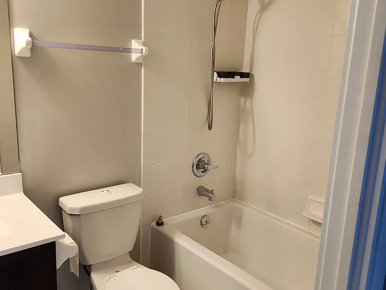151 Village Green Sq #1910 — Photo 12
