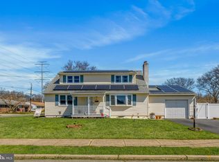 30 Coral Dr, Hamilton, NJ 08619