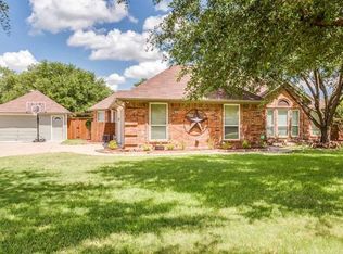 2513 Jewett Rd, Burleson, TX 76028