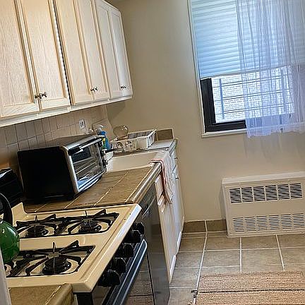 3rd image of 85 Livingston St APT 5D