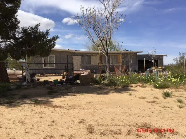 520 Becker Rd, Landers, CA 92285