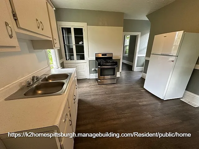 900 Meldon Avenue - 1 — Photo 2