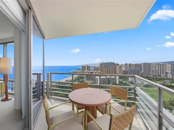 223 Saratoga Rd #3401, Honolulu, HI 96815