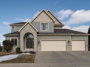 2317 Jasper Pl NE, Rochester, MN 55906