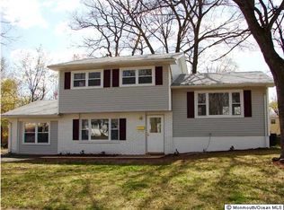 15 Princeton Dr, Jackson, NJ 08527